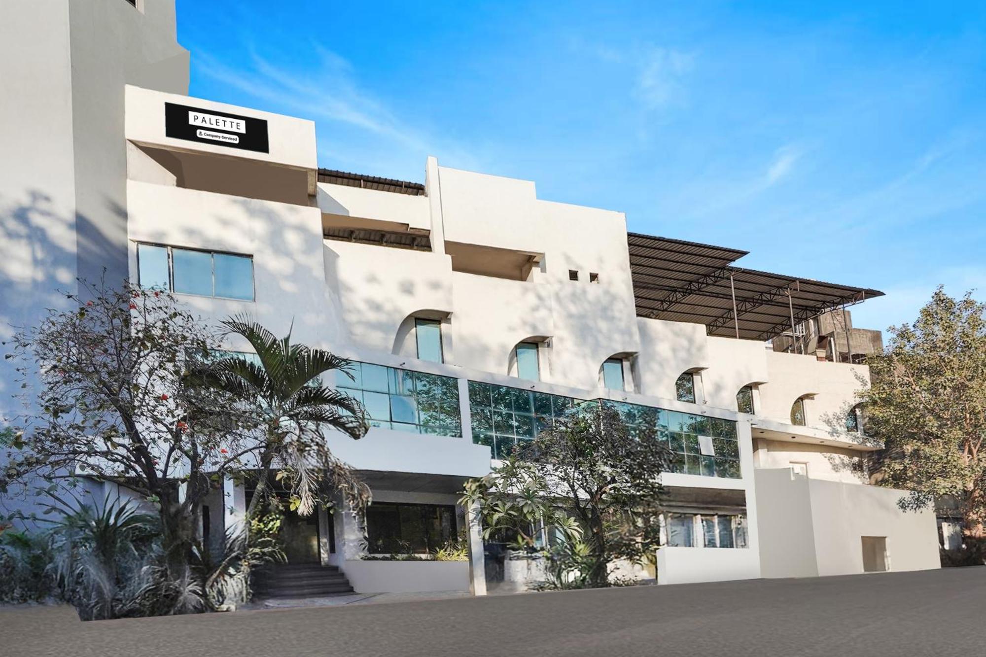 Palette Country Club Surat Hotell Exteriör bild